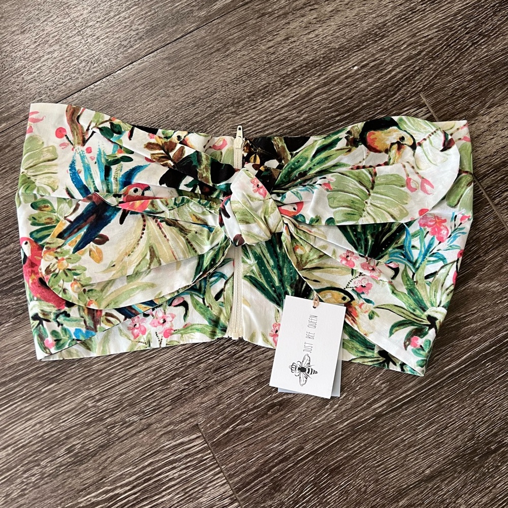 Just Be Queen Crop Top